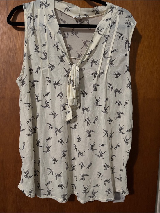 Siren Lily Tops - Siren Lily Ivory Sleeveless Bird-Print Tie Neck Top